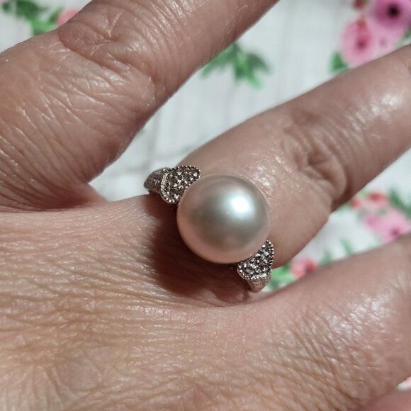 Cultured Freshwater Large Button Pearl Heart Sterling Silver Ring - Picture 6 of 8